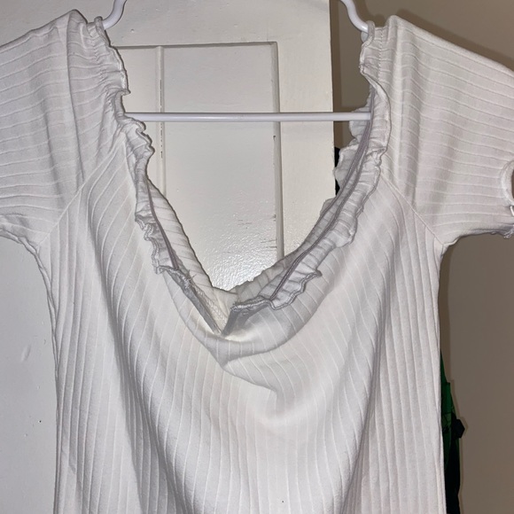 White dress - Picture 3 of 3